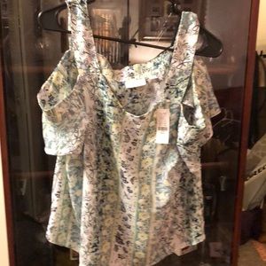 Summer shoulder out shirt